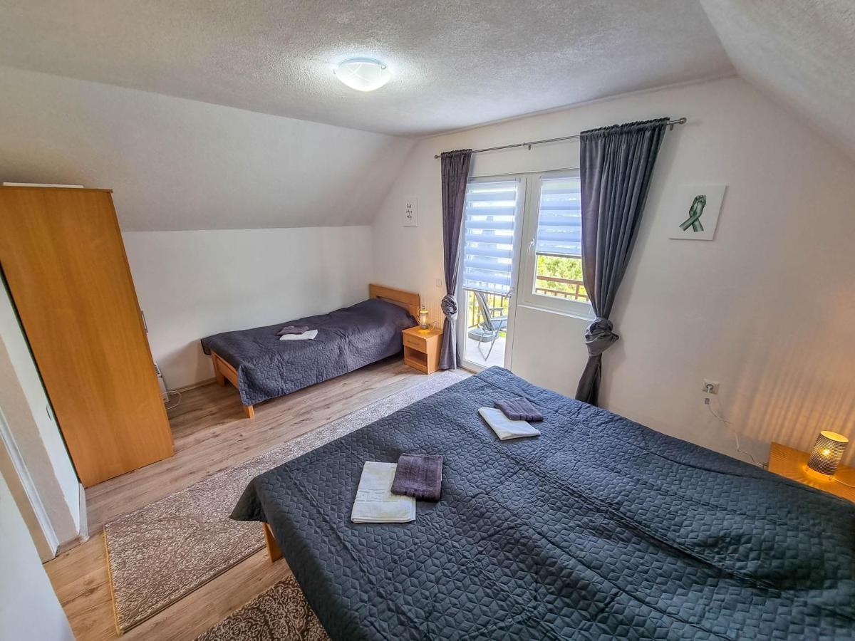 Aparthouse Bilic Apartment *